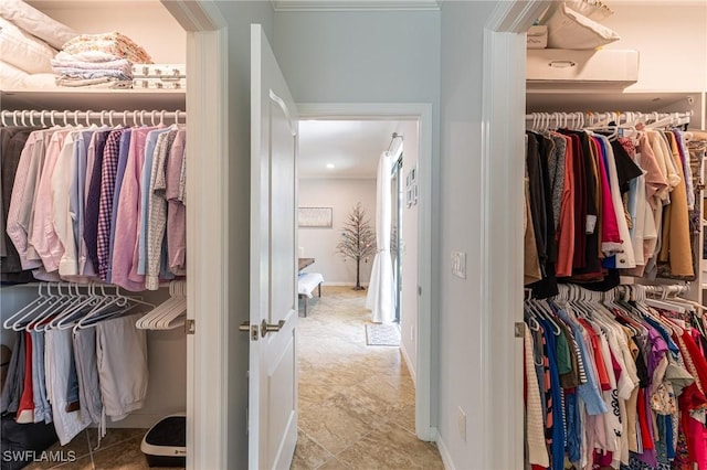9231 Shadow Oak Ln, Naples, FL 34120 - view of walk in closet