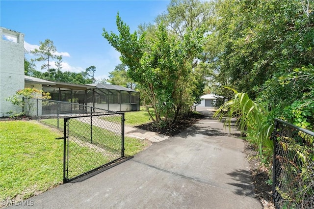view of yard featuring a gate