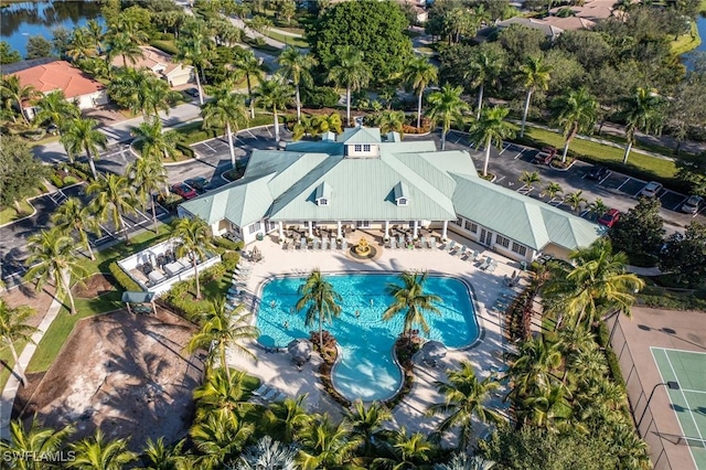 bird's eye view of a pool area
