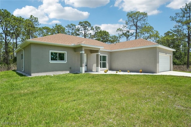 ranch-style home with stucco siding, an attached garage, a front lawn, driveway, and a shingled roof