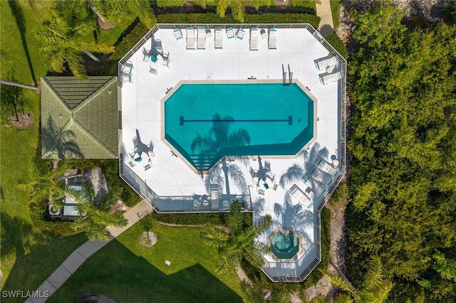 view from above of property featuring a pool