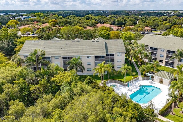 bird's eye view of a pool area