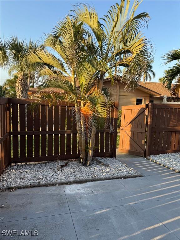 6321 Royal Woods Dr, Fort Myers, FL 33908 - gate with fence