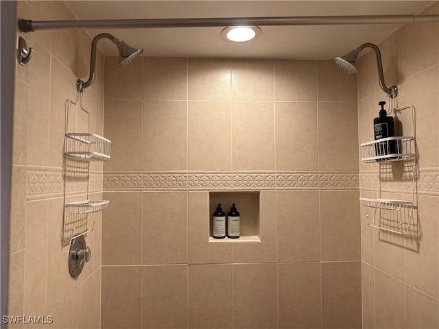 5226 Cedarbend Dr Unit 2, Fort Myers, FL 33919 - bathroom with a tile shower