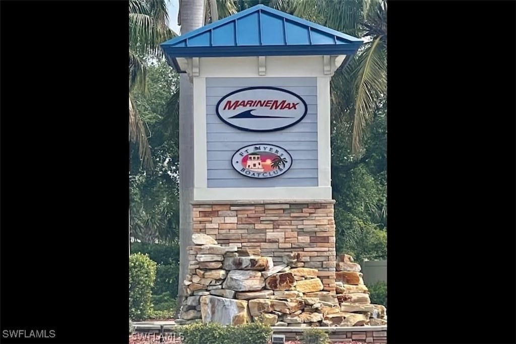 14030 Mcgregor Blvd, Cape Coral, FL 33908