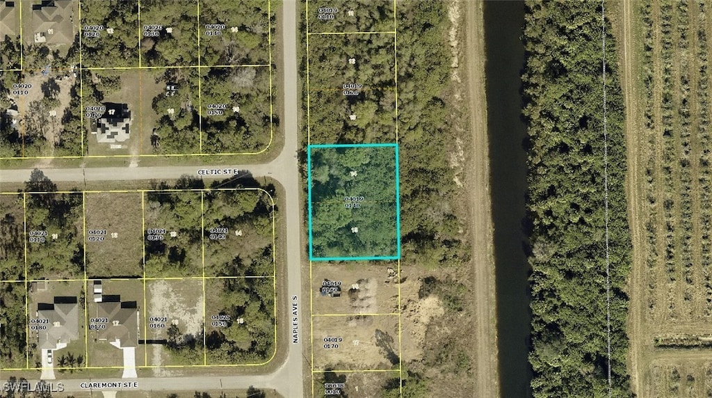 327 Naples Ave S, Lehigh Acres, FL 33974