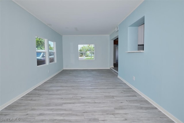 4370 Deleon St, Fort Myers, FL 33901 - unfurnished room featuring light wood finished floors and baseboards