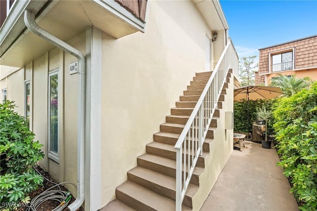 430 Meadowlark Ln Unit 430B, Naples, FL 34105 - view of stairway