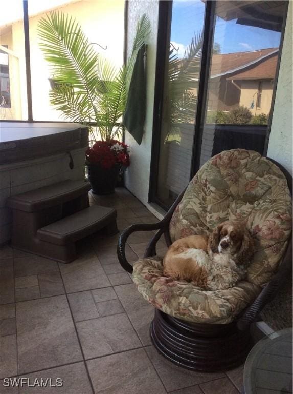 6721 Southwell Dr, Fort Myers, FL 33966 - balcony with a hot tub and a patio