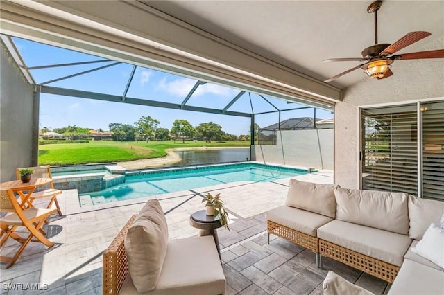10334 Quail Crown Dr, Naples, FL 34119 - view of pool with an outdoor living space, a patio area, a ceiling fan, a pool with connected hot tub, and a yard