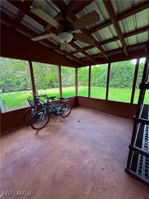 304 Flagler St, Clewiston, FL 33440 - unfurnished sunroom featuring ceiling fan and healthy amount of natural light