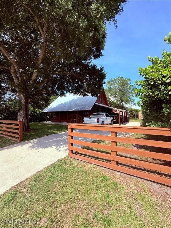 304 Flagler St, Clewiston, FL 33440 - view of gate