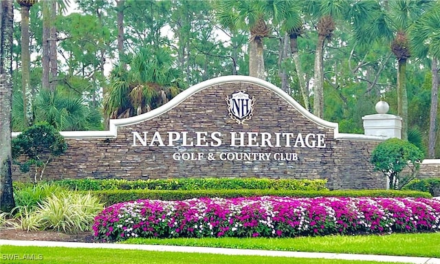view of community / neighborhood sign