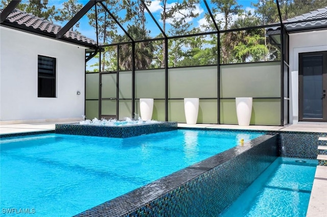 333 12th Ave NE, Naples, FL 34120 - swimming pool featuring a lanai