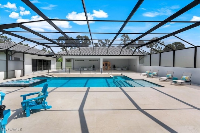 333 12th Ave NE, Naples, FL 34120 - outdoor pool with an in-ground hot tub, a patio area, and glass enclosure