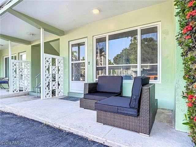 2544 1st St Unit 102, Fort Myers, FL 33901 - view of patio / terrace