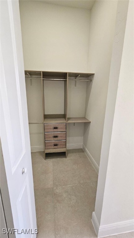 1019 Calvin Ave, Lehigh Acres, FL 33972 - view of walk in closet