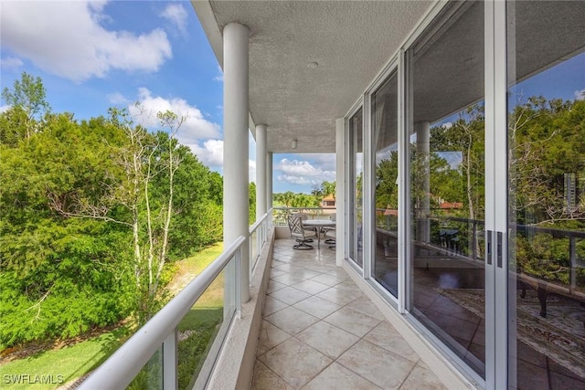 2630 Grey Oaks Dr N Unit B18, Naples, FL 34105 - view of balcony