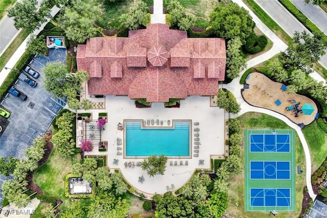 drone / aerial view of a pool area