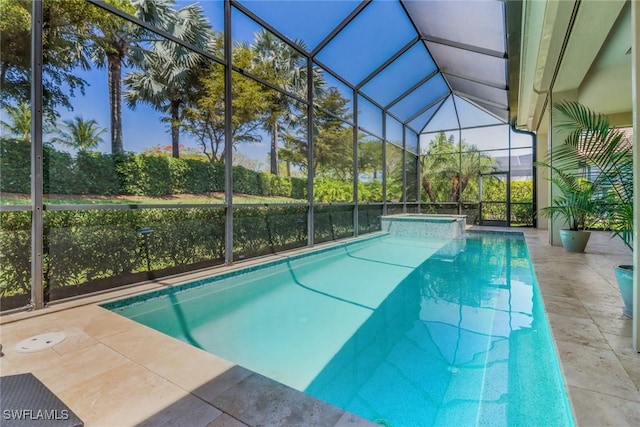 14179 Charthouse Ct, Naples, FL 34114 - view of swimming pool featuring a pool with connected hot tub and glass enclosure
