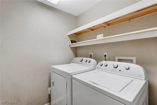 1976 San Marco Rd, Marco Island, FL 34145 - laundry room featuring washing machine and dryer
