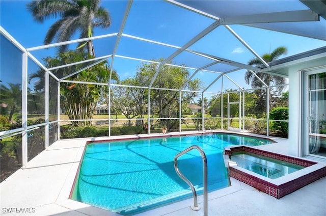 816 Mount Hood Ct, Naples, FL 34104 - view of pool with a lanai, a patio, and a pool with connected hot tub