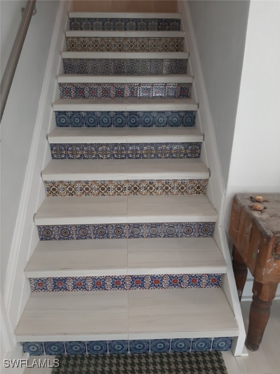 3008 Turtle Gait Ln, Sanibel, FL 33957 - view of stairway