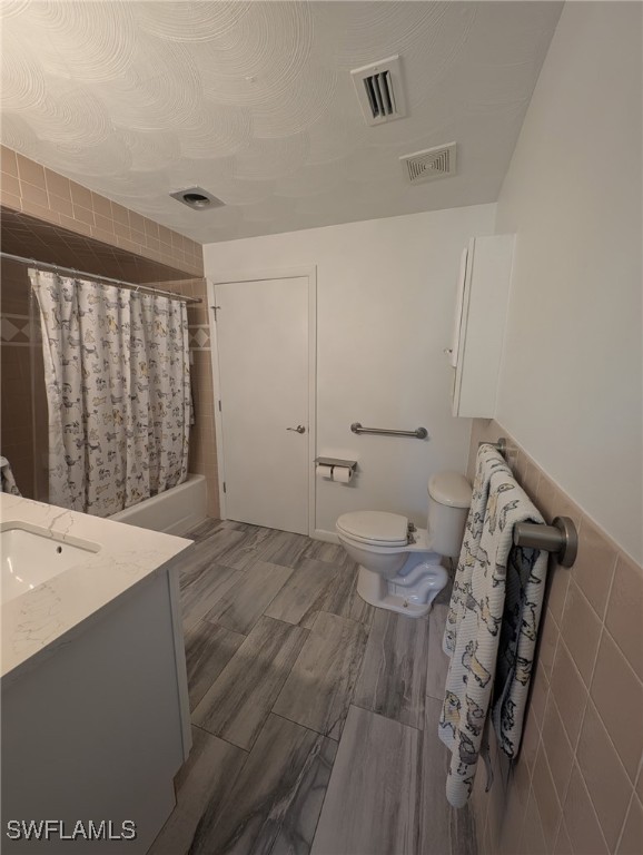2906 Hawthorne Ct, Naples, FL 34104 - photo 3