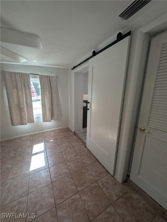 2906 Hawthorne Ct, Naples, FL 34104 - photo 4