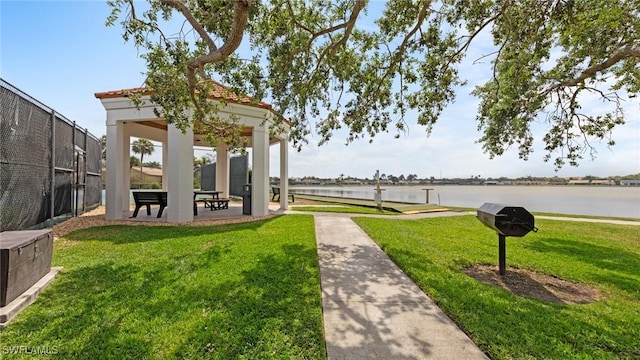 view of property's community featuring a water view