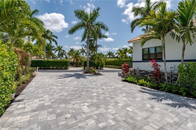 13613 Snapper Ln, Naples, FL 34114