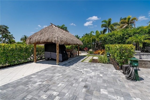 13613 Snapper Ln, Naples, FL 34114