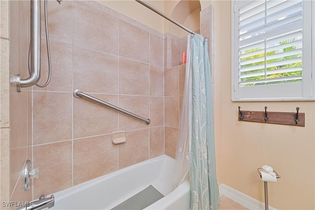 7810 Twin Eagle Ln, Fort Myers, FL 33912 - full bath featuring shower / tub combo and baseboards