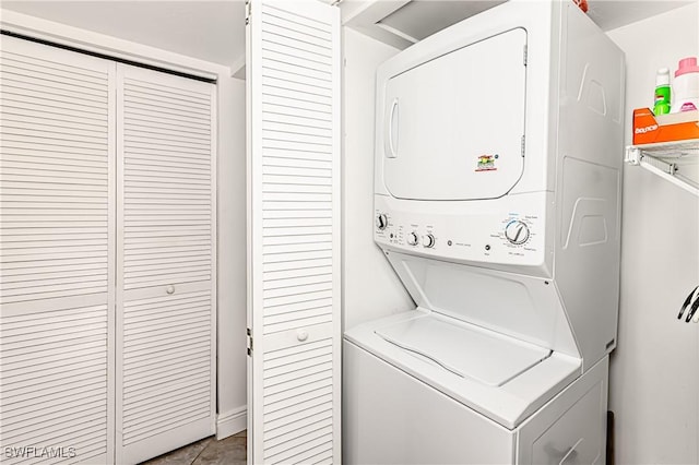 525 Seaview Ct Unit M1, Marco Island, FL 34145 - laundry room with stacked washer / drying machine