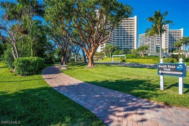 525 Seaview Ct Unit M1, Marco Island, FL 34145 - view of home's community featuring a lawn