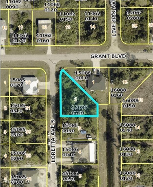 437/439 Loretta Ave S, Lehigh Acres, FL 33974