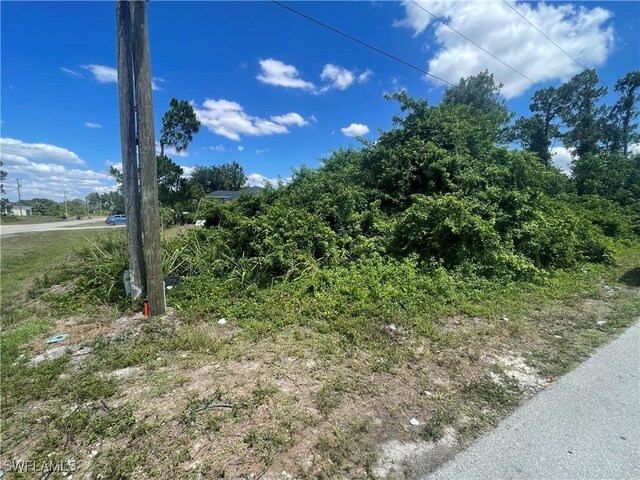 437/439 Loretta Ave S, Lehigh Acres, FL 33974