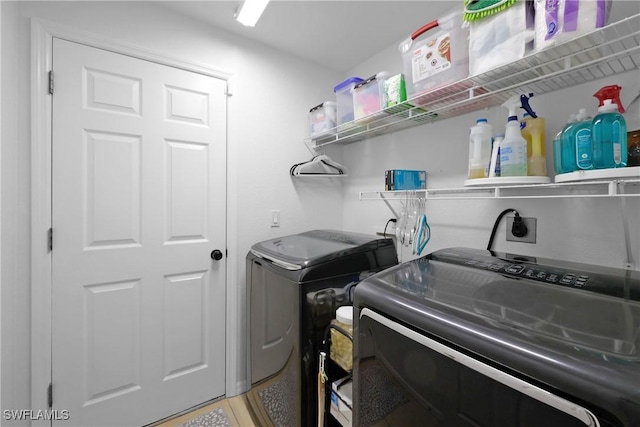 12839 Oakpointe Cir, Fort Myers, FL 33912 - laundry area featuring washing machine and dryer