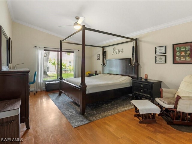 7930 Wexford Dr, Naples, FL 34104 - bedroom featuring crown molding, wood finished floors, and ceiling fan