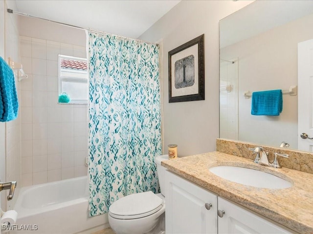 7930 Wexford Dr, Naples, FL 34104 - full bath featuring toilet, shower / bathtub combination with curtain, and vanity