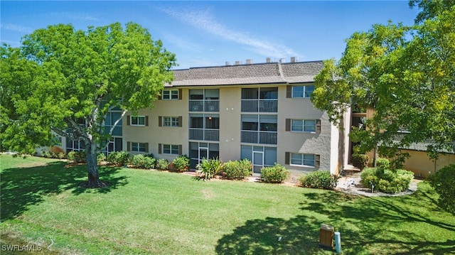 view of building exterior