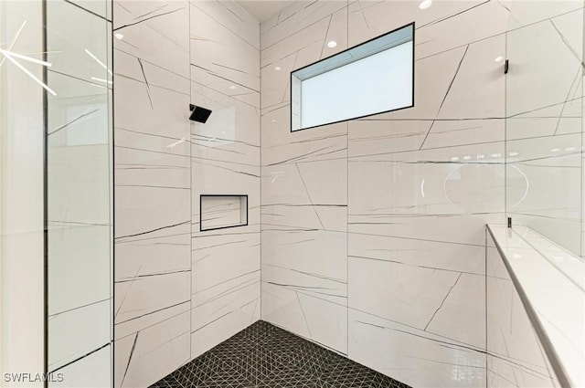 6100 Riverside Dr, Punta Gorda, FL 33982 - bathroom with a tile shower