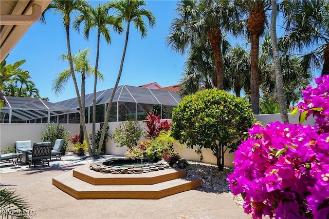 2116 Paget Cir Unit 1, Naples, FL 34112 - view of patio featuring a fenced backyard