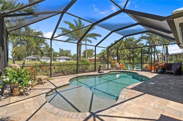 16232 Quesa Dr, Punta Gorda, FL 33955 - swimming pool with a patio