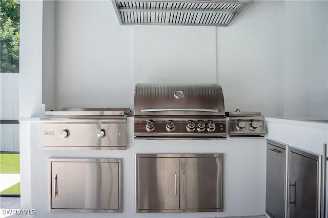 1300 Hilltop Dr, Naples, FL 34103 - view of patio / terrace featuring area for grilling and exterior kitchen