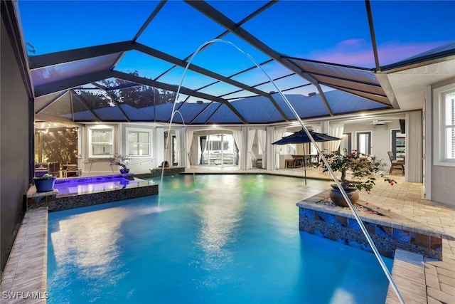 1817 Piccadilly Cir, Cape Coral, FL 33991 - view of pool with ceiling fan, a pool with connected hot tub, a patio, and a lanai