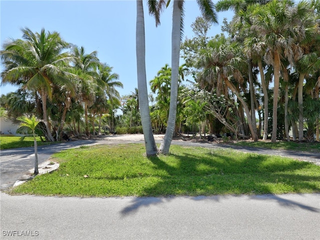 93 Cypress Point Dr, Naples, FL 34105