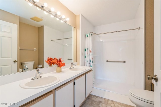 6461 Aragon Way Unit 102, Fort Myers, FL 33966 - full bath featuring toilet, a shower with curtain, and double vanity