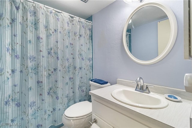 1740 Pine Valley Dr Unit 211, Fort Myers, FL 33907 - full bath featuring toilet, vanity, and curtained shower