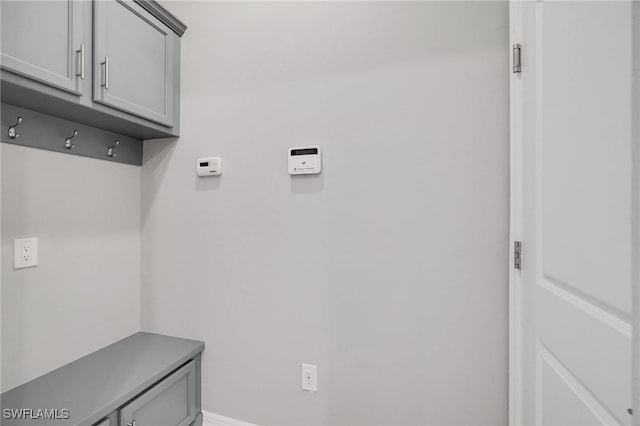 11810 Timbermarsh Ct, Fort Myers, FL 33913 - mudroom featuring baseboards